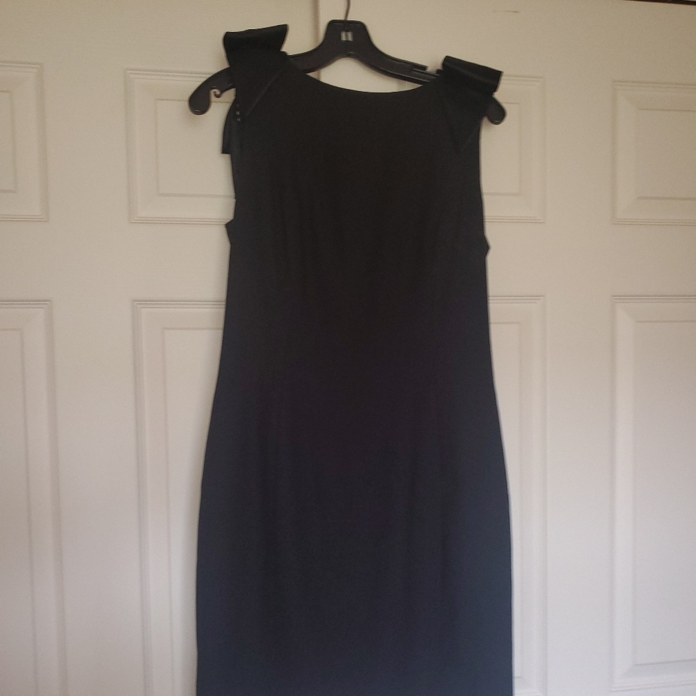 Elegant black dress low back with pearls